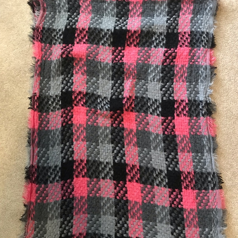 Scarf - Picture 2 of 3